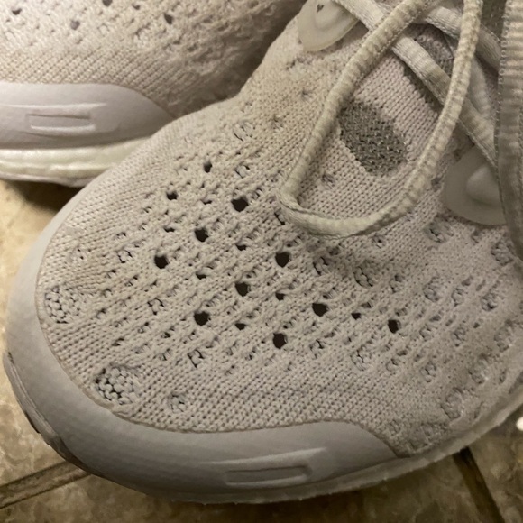 Adidas white shoes size 9 - Picture 4 of 10